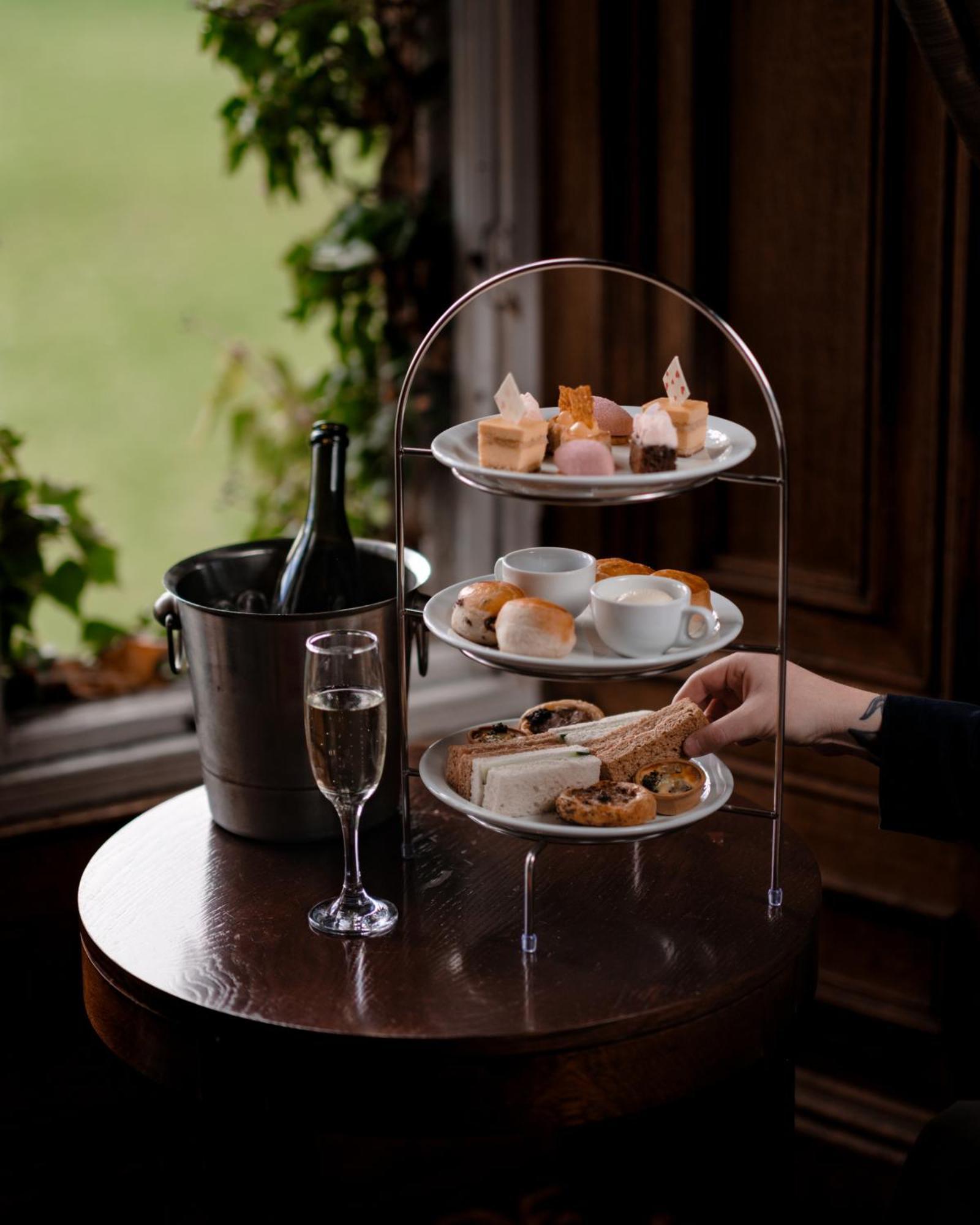 Dalhousie Castle Hotel Bonnyrigg Екстериор снимка