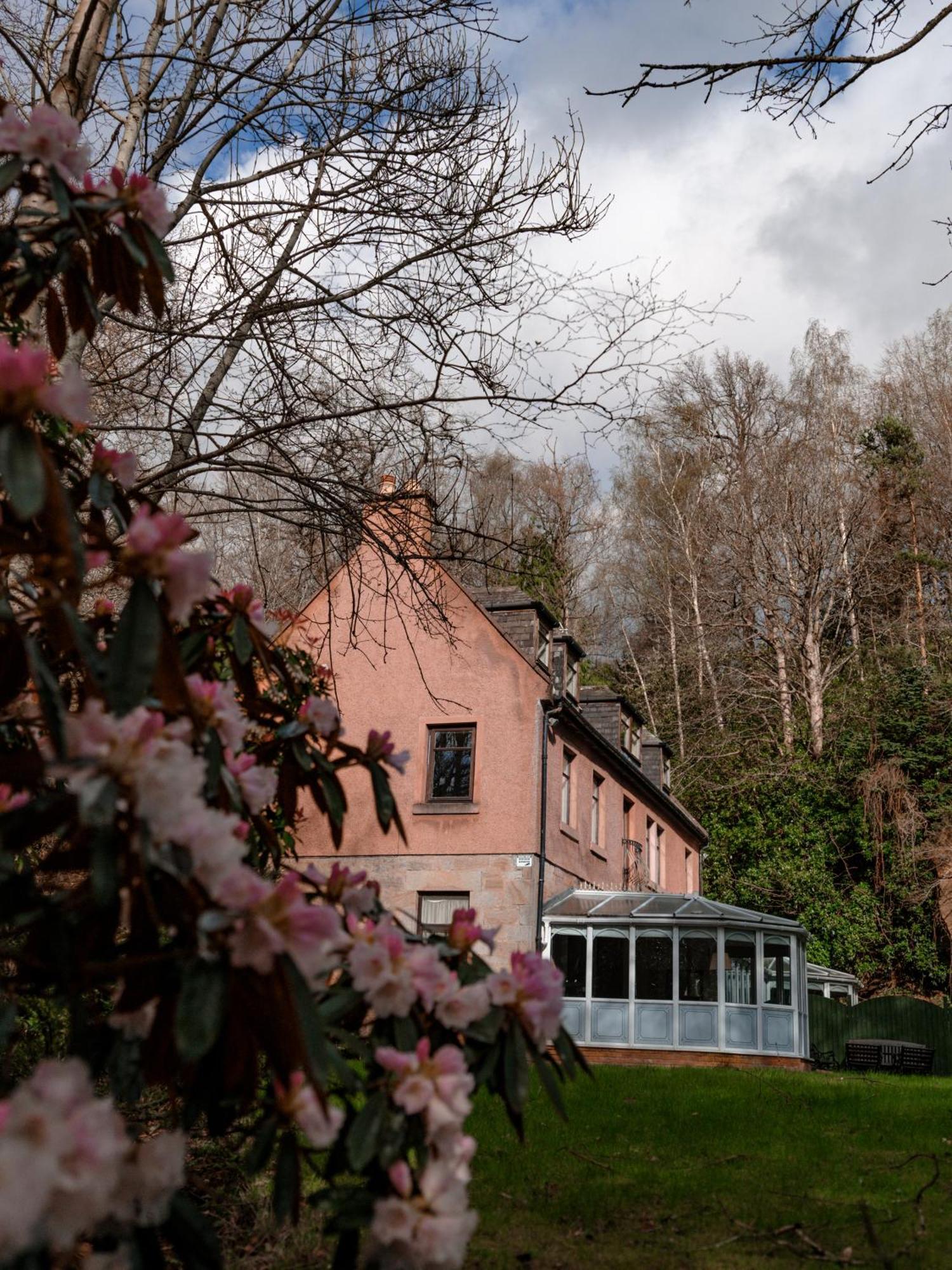 Dalhousie Castle Hotel Bonnyrigg Екстериор снимка