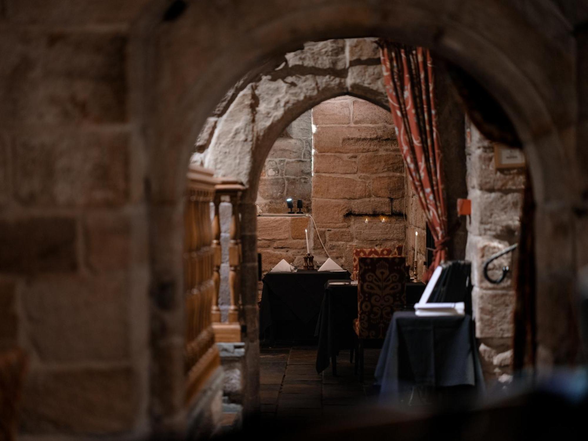 Dalhousie Castle Hotel Bonnyrigg Екстериор снимка
